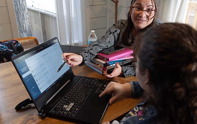 Student working together